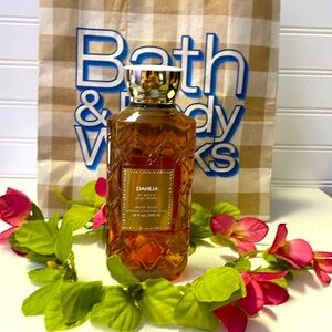 B&BW -Dahlia Body Wash- 10 fl oz Bottle
